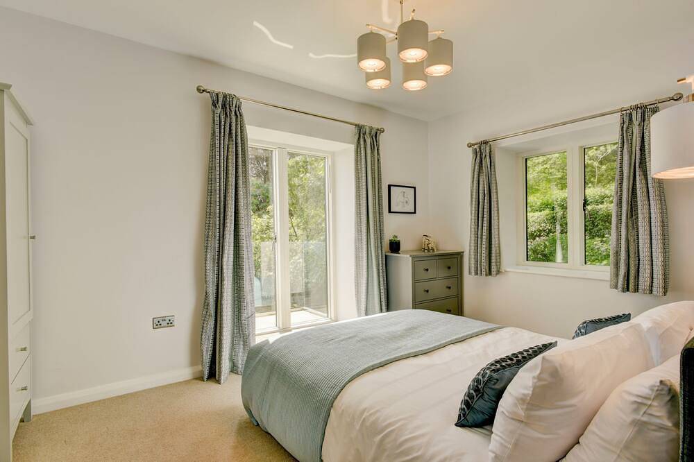 Stunning coastal home with panoramic sea views in Porlock Weir - 6 bed / 6 bath in Porlock, Somerset