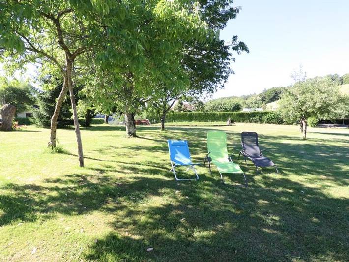 Location de vacances pour 6 personnes, avec terrasse à Vitrac (Cantal) - 2