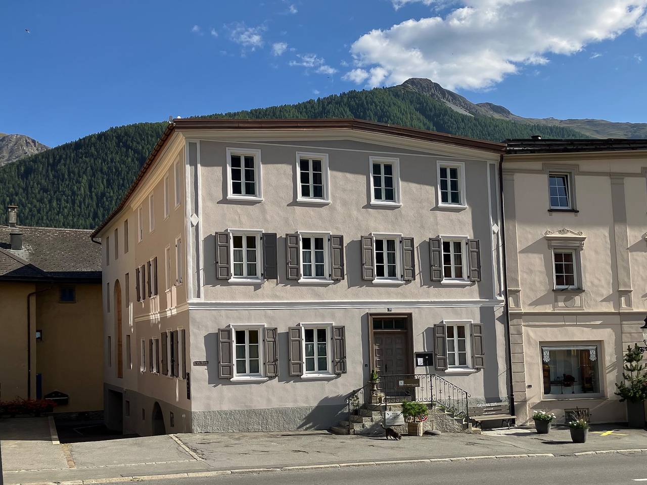 Ganze Ferienwohnung, Ferienwohnung Genuss Zeit - Ferienwohnung Fluors, 45m2 für max. 2 Personen in Zernez, Unterengadin