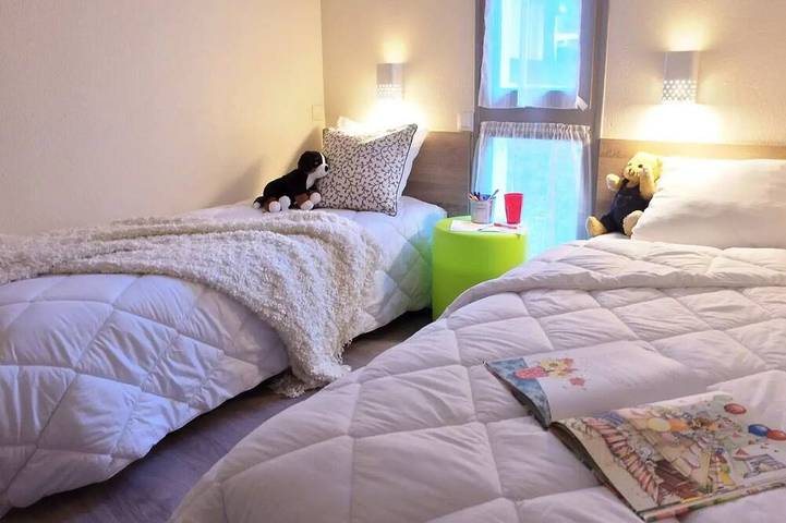 Location de vacances pour 8 personnes, avec piscine et terrasse dans Lac de Pont - 2