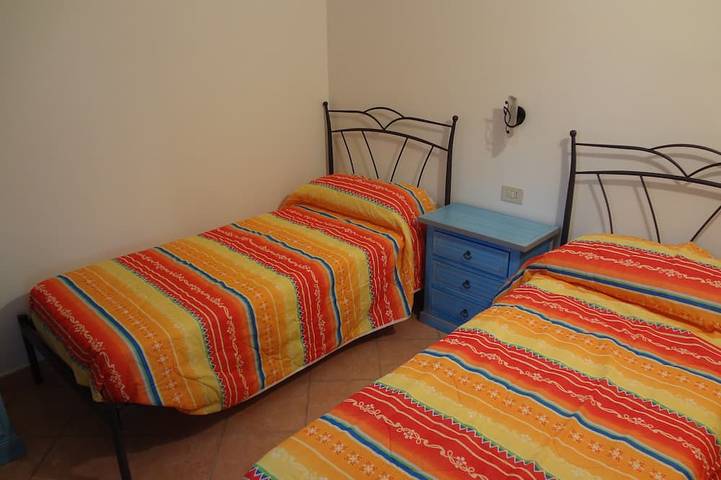 Casa con giardino a 100 m dal mare in Baia Sant'Anna, Budoni