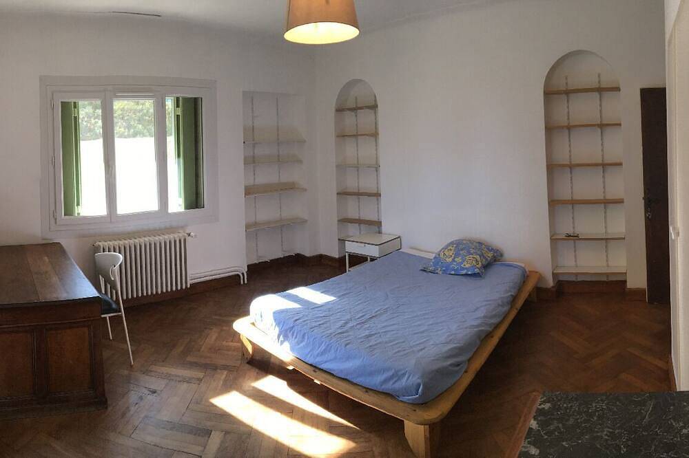 Large villa 10 minutes from the Nîmes Arena in Nîmes, Nimes region