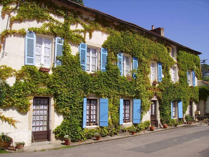 Chambre d’hôte pour 2 personnes, avec Jardin et Vue à Curzon (homonymie)