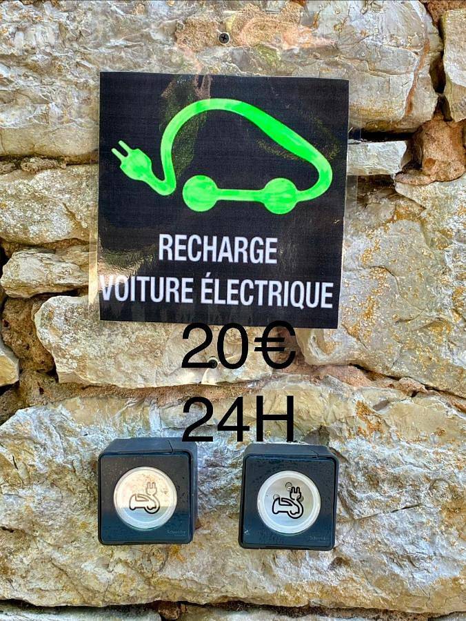Chambre d’hôte pour 2 personnes, avec jacuzzi et terrasse ainsi que piscine et jardin dans le Lot - 4