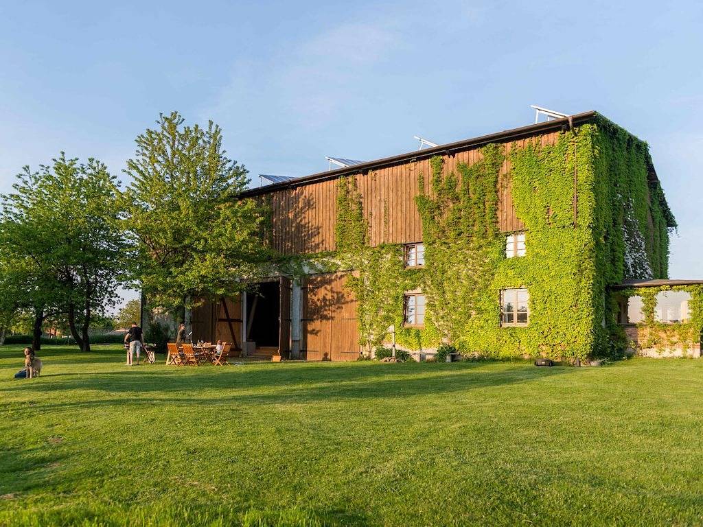 Rosenhagen in der Gutsscheune Thorstorf in Thorstorf, Warnow