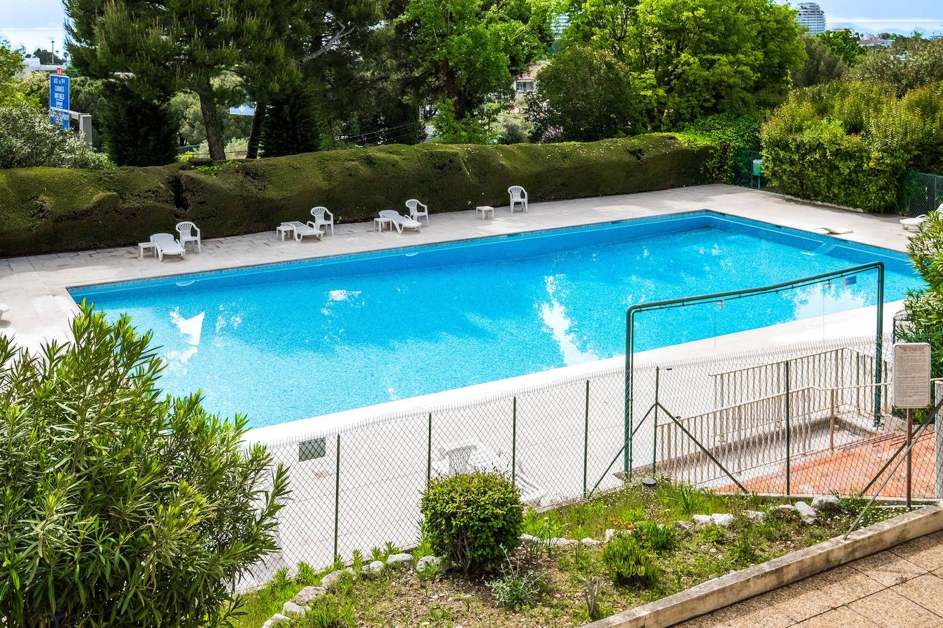 Entire apartment, 2-Room Apartment with Sea View, Pool and Tennis in Villeneuve-Loubet, Mediterranean Coast (France)