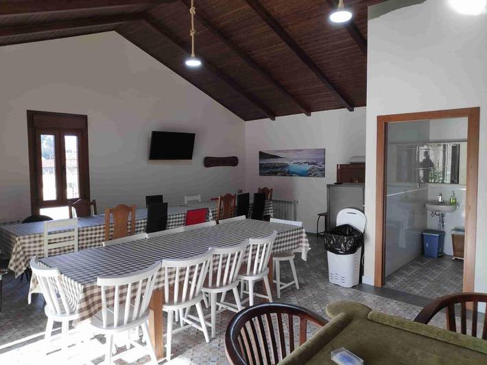 Casa rural para 25 personas, con jacuzzi y jardín además de balcón y piscina en Bergantiños - 2