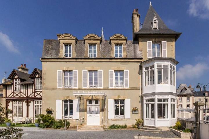 Maison d’hôte pour 4 personnes, avec jardin et vue à Arromanches-les-Bains - 3