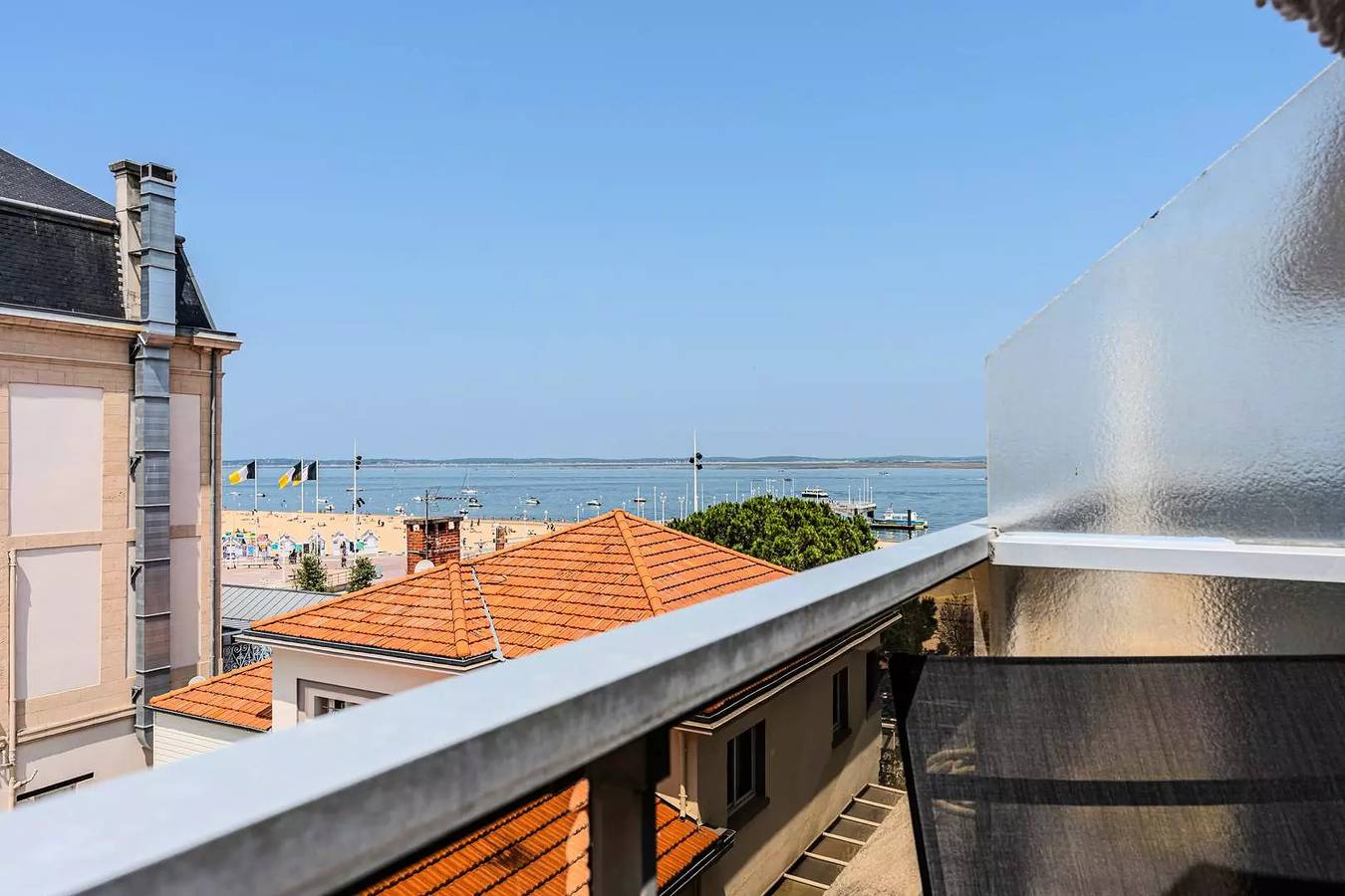 Studio entier, Arcachon – Jetée Thiers : La Plage Au Pied De La Résidence ! in Arcachon, Région d'Arcachon