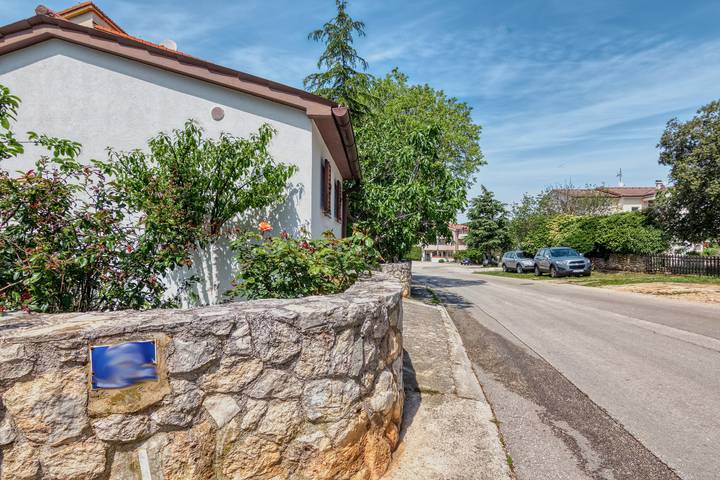 Appartement entier, Appartement de vacances pour 2 personnes avec terrasse in Banjole, Côte Sud d'Istrie