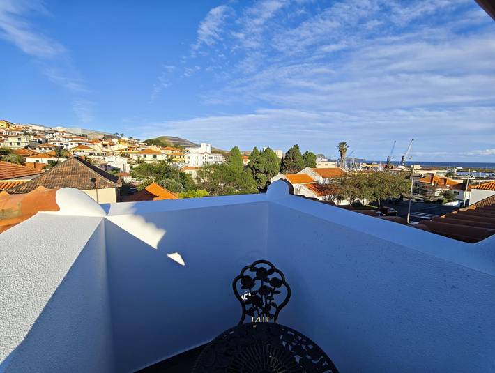 Entire apartment, Studio 3 with Sea View in Caniçal, Madeira in Caniçal, Madeira