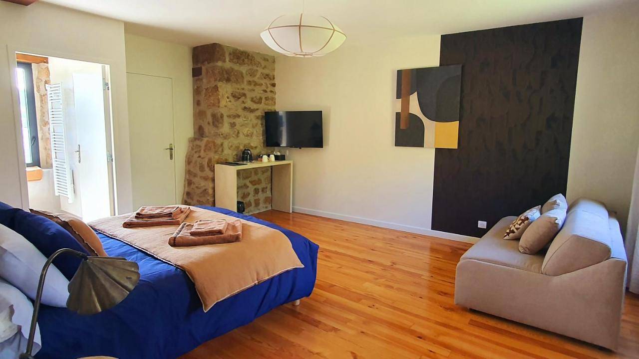 Le Clos Juny, Chambres d'hôtes in Saint-Félicien, Région de Tournon-sur-Rhône