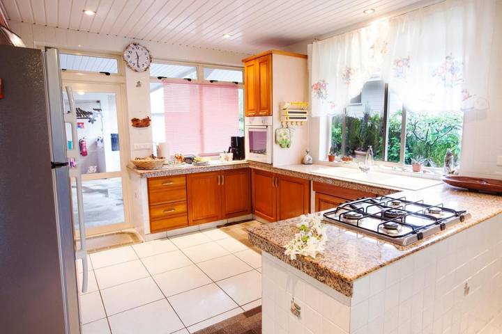 Gîte pour 2 personnes, avec terrasse dans Faa'a - 2