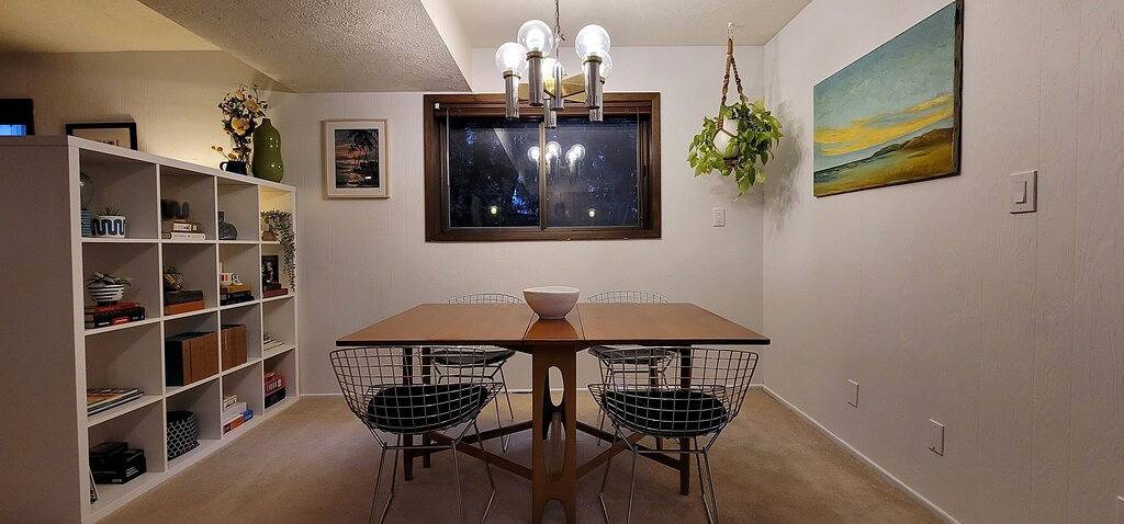 Ganze Wohnung, Spacious Mid Century apartment - 5 min walk to Reed College in Portland, Multnomah County