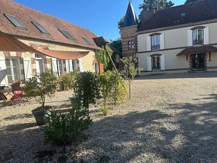 Location de vacances pour 12 personnes, avec piscine ainsi que jardin et jacuzzi, animaux acceptés dans Payns