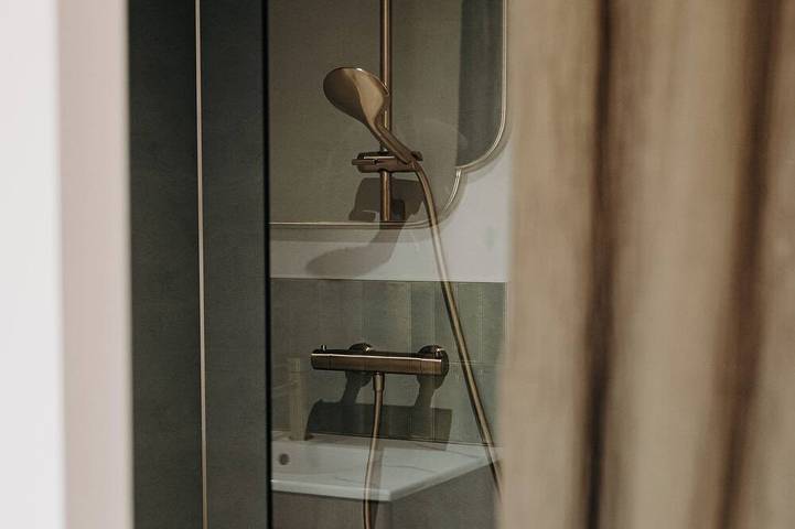 Gîte pour 2 personnes, avec terrasse dans Plage Du Men Armor - 4