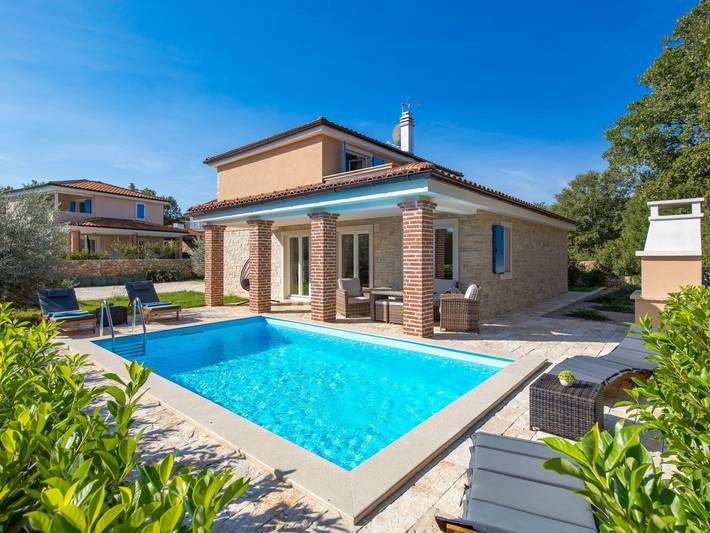 Ferienhaus für 8 Personen, mit Garten und Balkon sowie Pool - 1