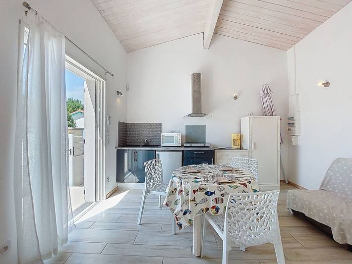 Location de vacances pour 3 personnes, avec terrasse à Saint-Palais-sur-Mer - 2