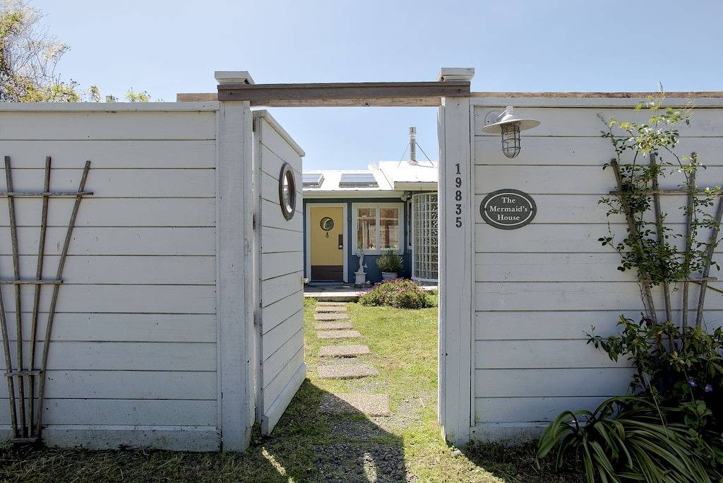 Haus der Meerjungfrau (Mannschaftsquartier) - Ufergegend Tomales Bay, Point Reyes, Marshall in Marshall, California North Coast