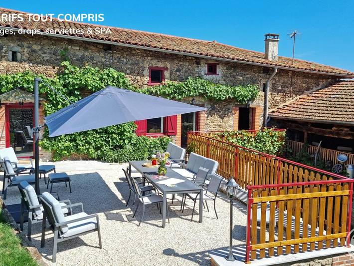 Gîte pour 10 personnes, avec jardin dans Saint-Denis-sur-Coise