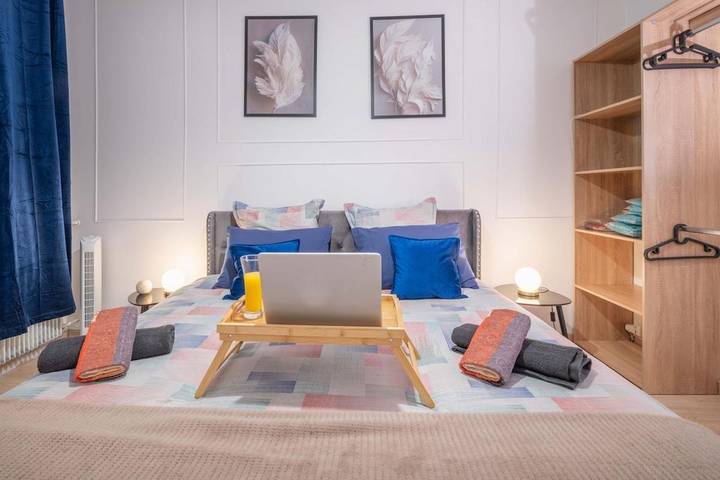 Gîte pour 8 personnes, avec balcon à Dreux - 3