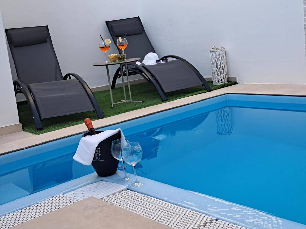 Villa Perla del Salento con piscina in Lido Marini, Golfo di Taranto
