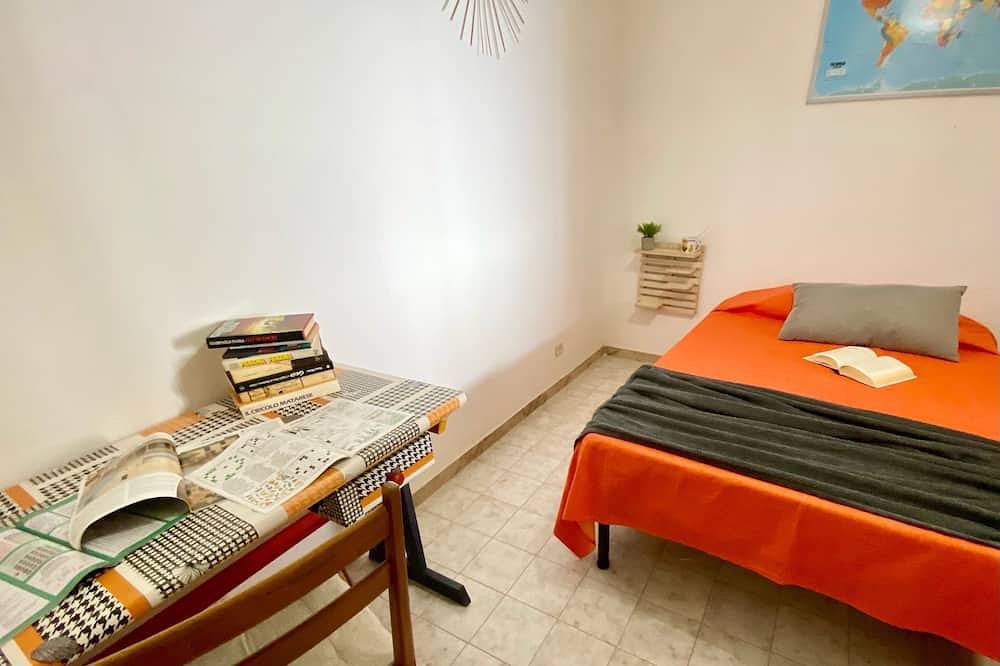 Entire apartment, La Terrazza - Apartment with Sea View Terrace for Families Seeking Relaxation in Torregrande, Oristano
