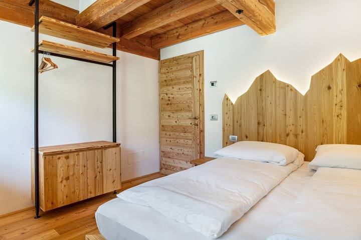 Entire apartment, Apartment 'Whisper of the Stream' with Mountain View, Shared Garden and Wi-Fi in San Bernardo (Rabbi), Rabbi