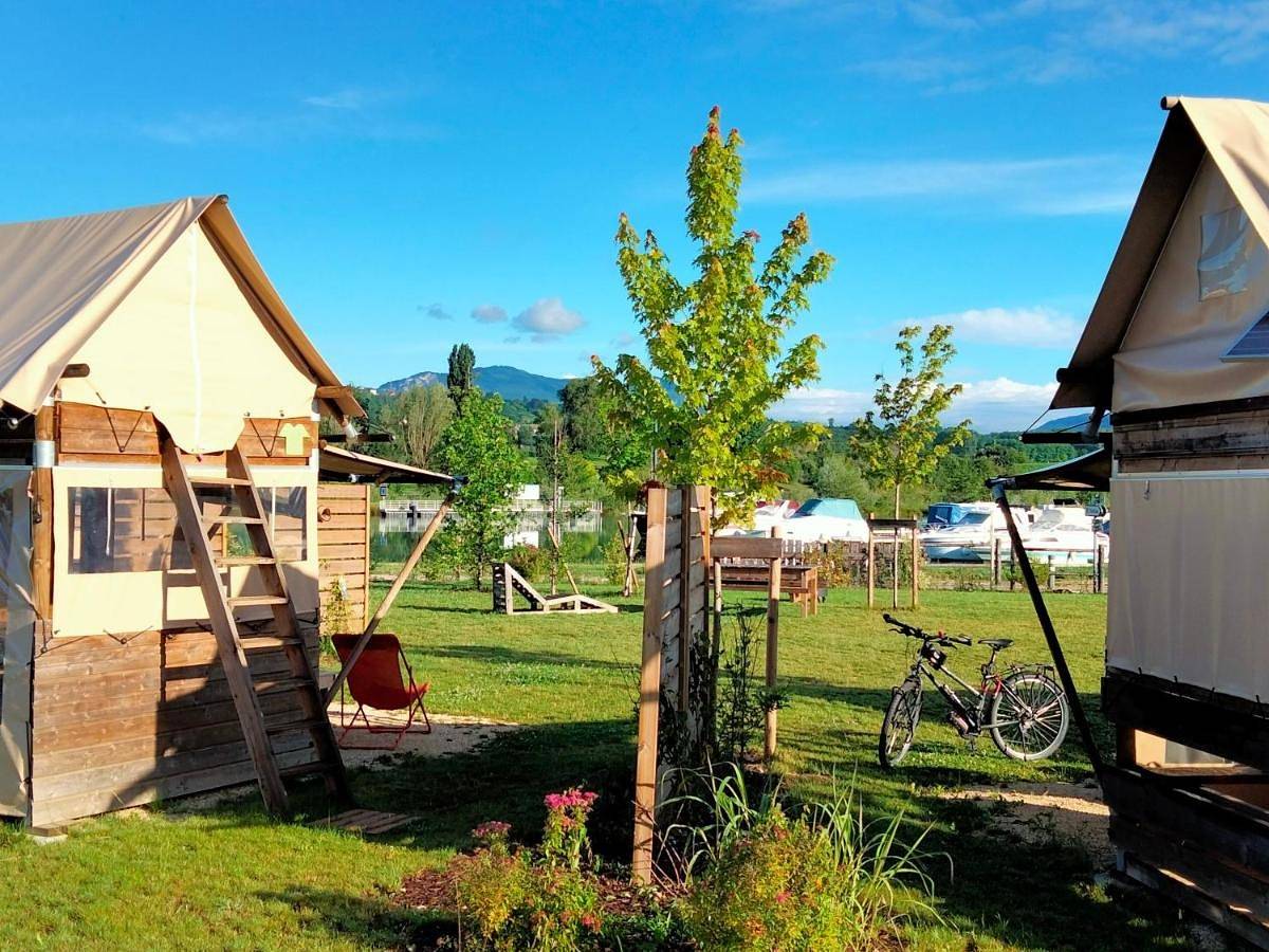 Les Lodges de la Viarhôna - Tentes Lodges in Virignin, Belley