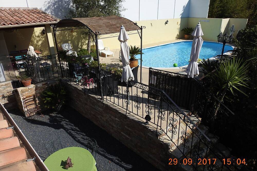 Villa de charme : Piscine sécurisée, clôturée, proche de la mer/Calanques/Cassis in Ceyreste, Région de Marseille