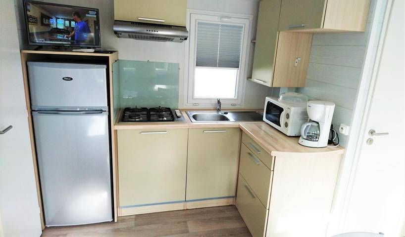 Camping pour 4 personnes, avec jardin et piscine, animaux acceptés à Port-la-Nouvelle - 4