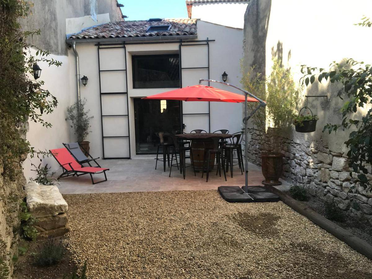 Holiday Home in Céreste, Regionaler Naturpark Luberon