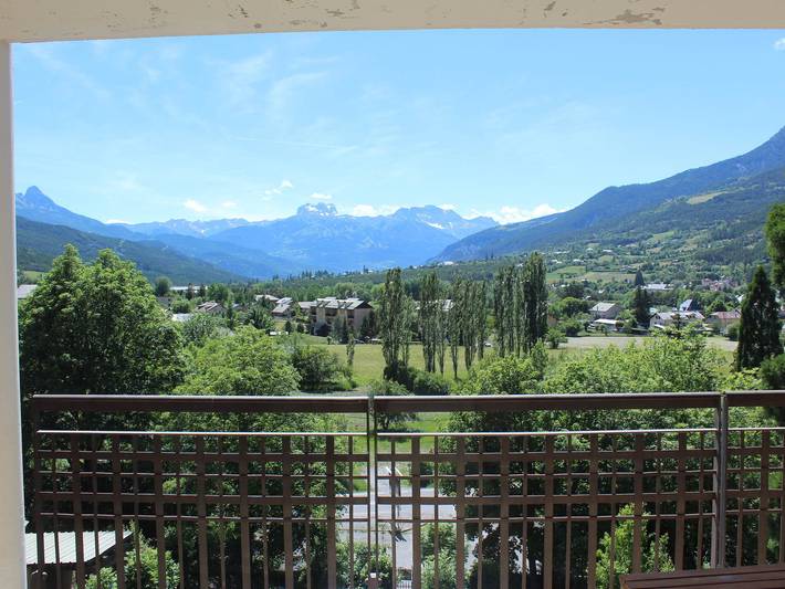 Ganzes Studio, Gemütliches Studio mit Terrasse, Poolzugang & Haustiere erlaubt in Jausiers in Jausiers, Nationalpark Mercantour