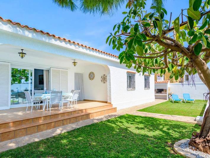 Casa rural para 6 personas, con balcón y piscina en Vinaroz