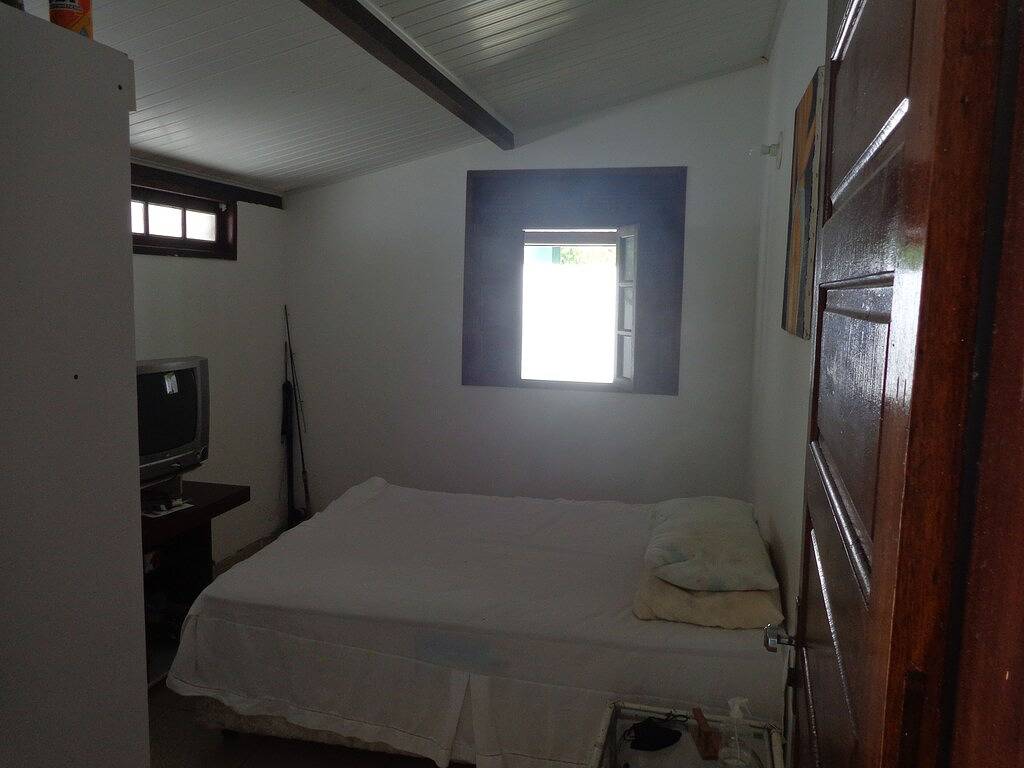 Sítio de 2000m2 com Campo de Futebol, Plantas Frutíferas e a 300m do Rio Jacuípe in Camaçari, Linha Verde