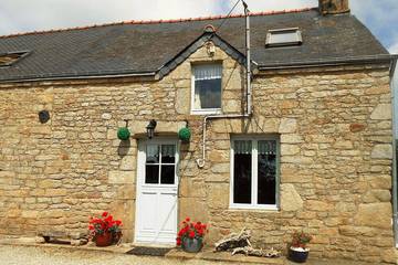 Gîte pour 4 personnes, avec jardin à Quistinic