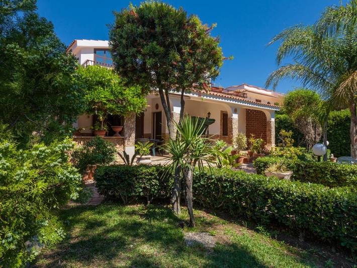 Villa per 16 persone, con Terrazza e Giardino nonché Panorama a Arenella
