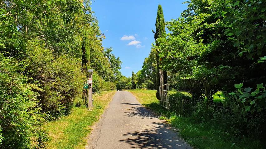 Le Jardin des Paons in Noyal-Muzillac, Côte des Mégalithes