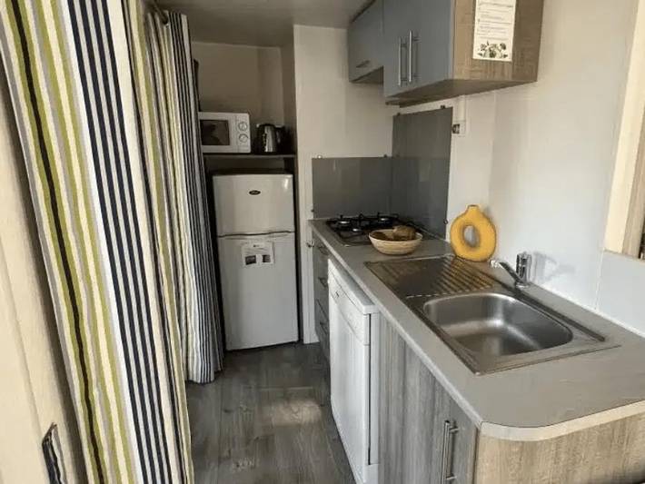 Camping pour 6 personnes, avec bassin pour enfant à Le Bois-Plage-en-Ré - 3