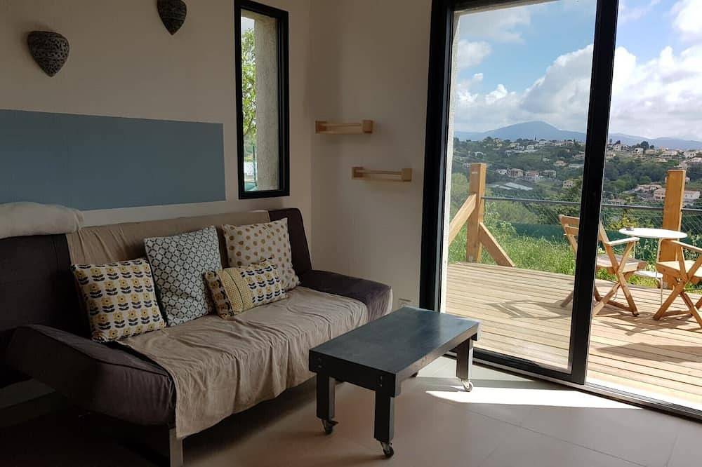 Maison 30 m² au Calme Entre mer et Montagnes in La Gaude, Cannes region