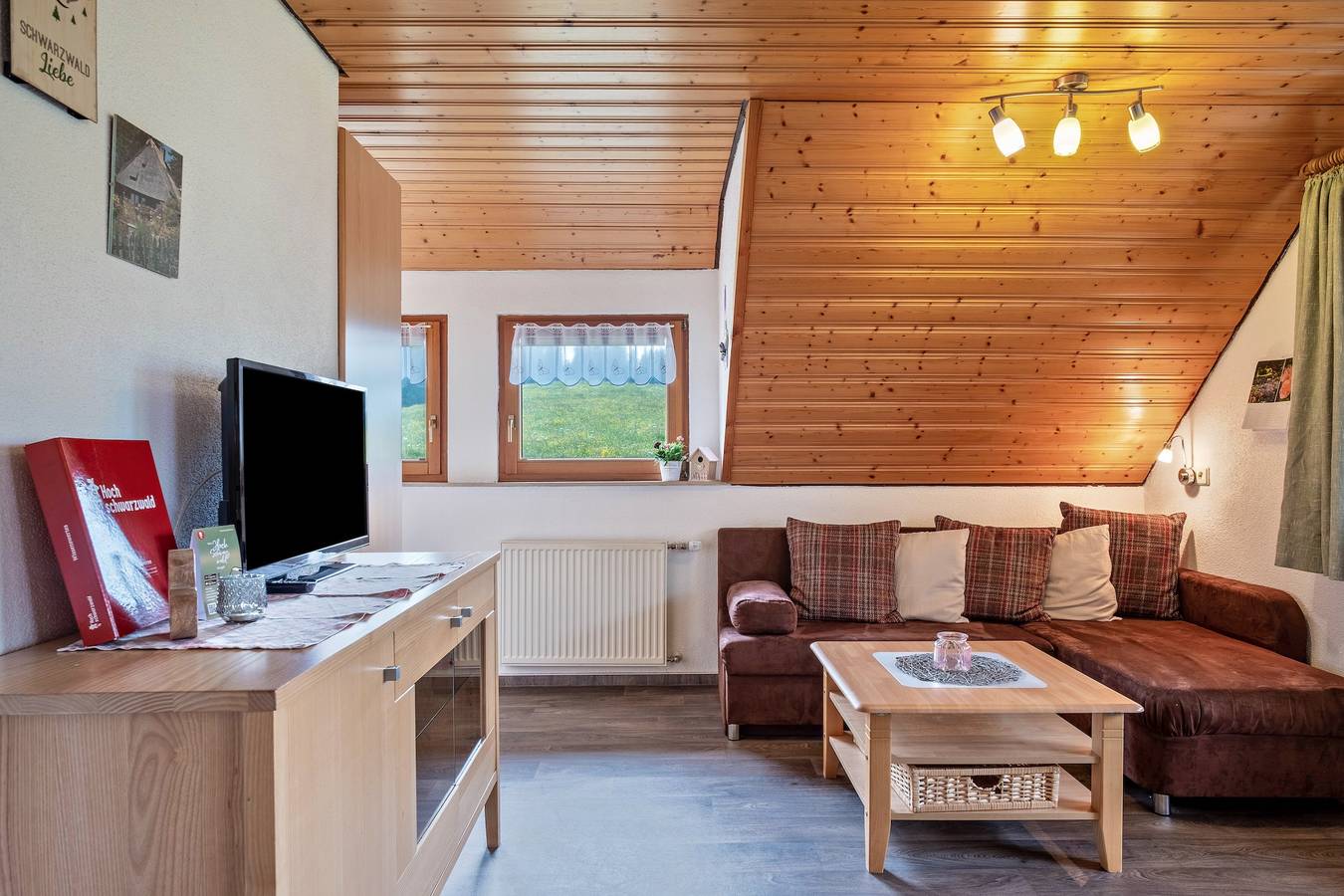 Ganze Wohnung, Ferienwohnung 'Lavendel' mit Bergblick, Gemeinschaftsgarten und Wi-Fi in St. Märgen, Südschwarzwald