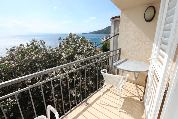 Apartament wakacyjny dla 3 osób, z balkon/ taras w Drašnice