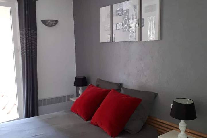 Location de vacances pour 6 personnes, avec terrasse et jardin à Mons (Var) - 3