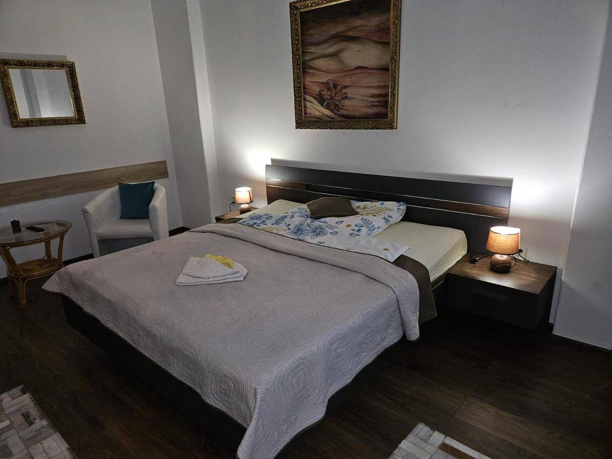 Geheel appartement, Bluestars Home in Karlsbad, Karlsbad Regio