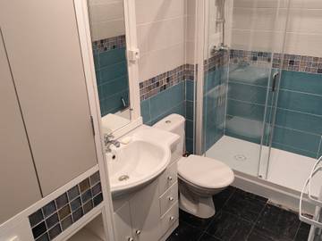 Appartement De Vacances pour 5 Personnes dans Lac des Hermines, Besse-et-Saint-Anastaise, Photo 3