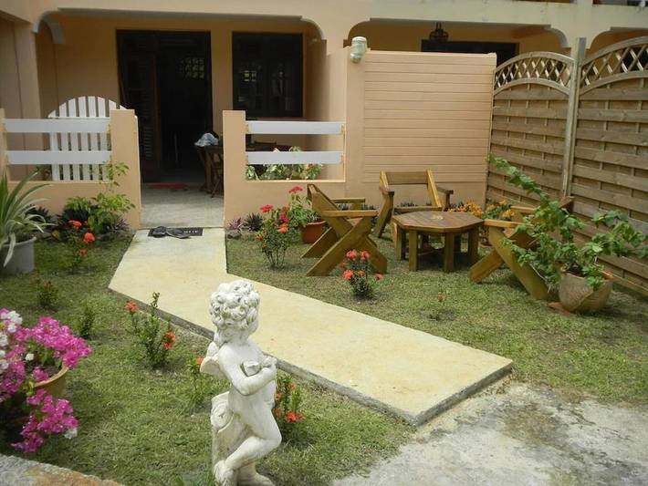 Gîte pour 5 personnes, avec terrasse et jardin ainsi que piscine et vue à Saint-Esprit (homonymie) - 2