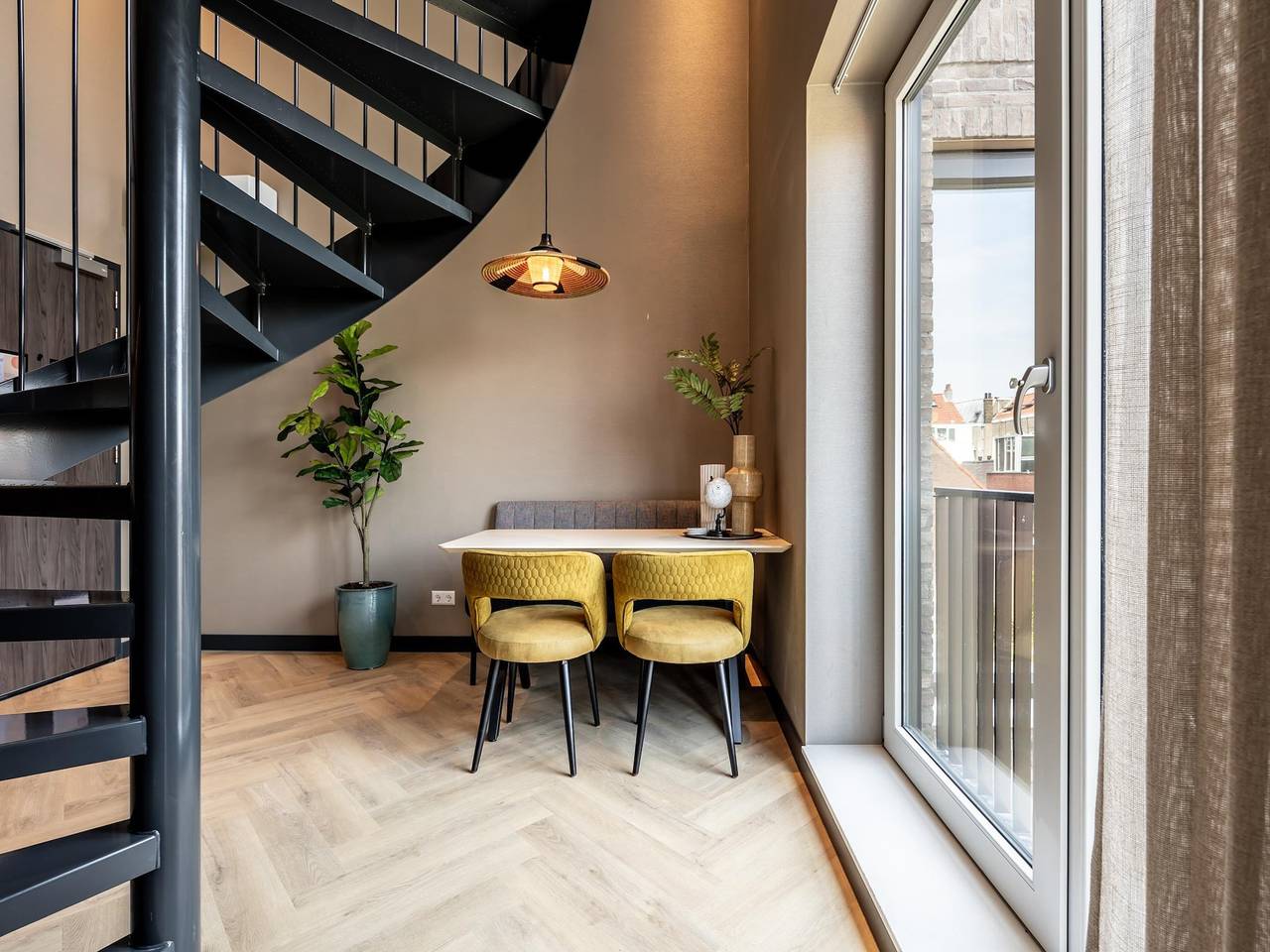 Geheel appartement, Speels en luxe appartement midden in Delft. in Delft, Stadsgewest Haaglanden
