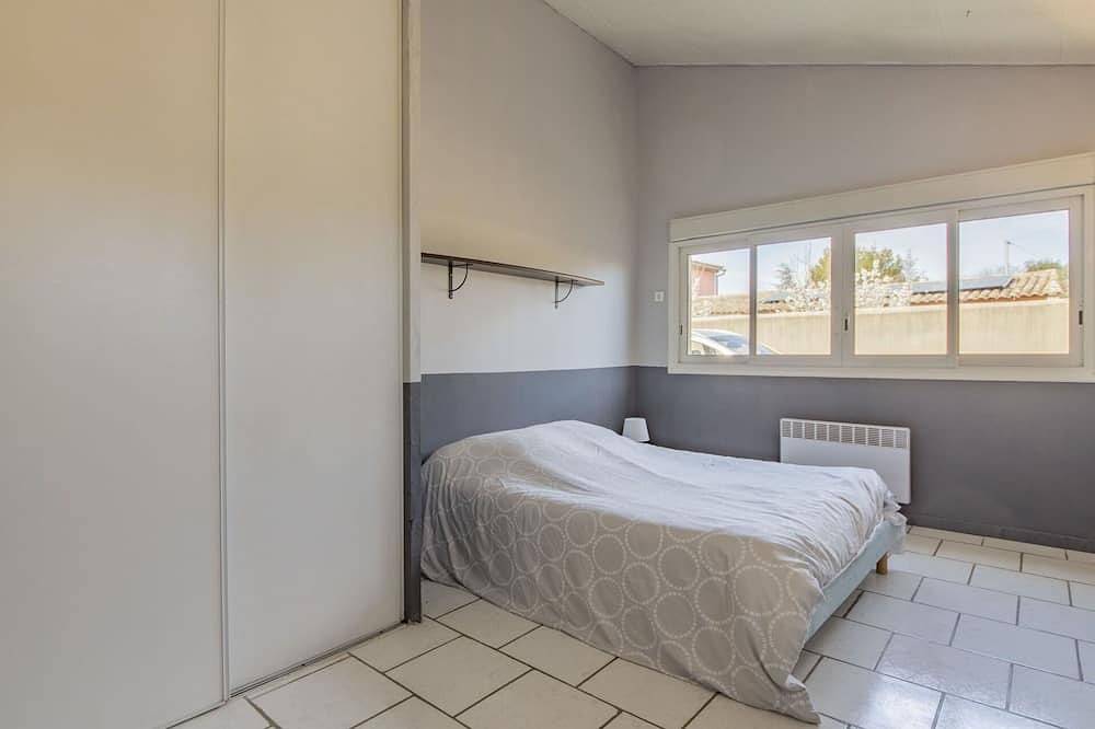 Wonderful private villa for 8 guests with Wifi, private pool, A/C, Tv, terrace and pets allowed in Mazan, Parc naturel régional du Mont-Ventoux