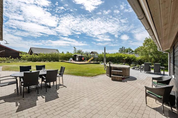 Ferienhaus für 8 Personen, mit Balkon und Whirlpool sowie Terrasse und Sauna in Stauning - 3