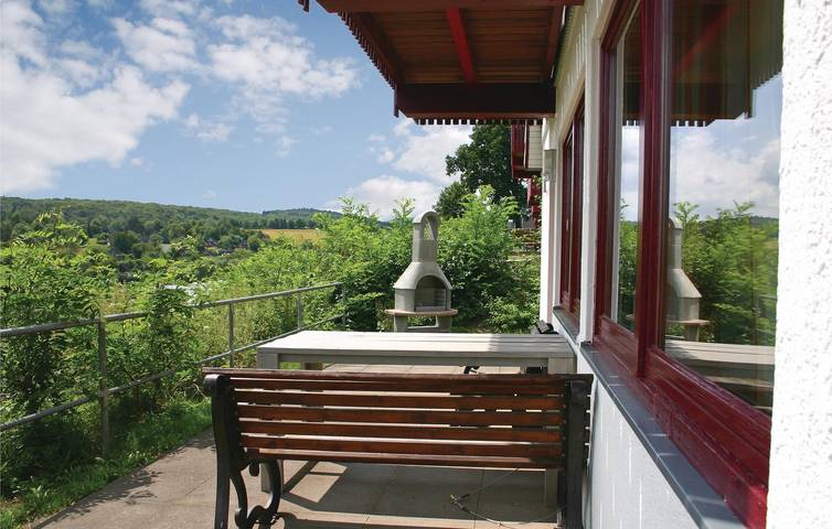 Ferienhaus für 6 Personen, mit Garten und Sauna sowie Terrasse in Kirchheim - 2